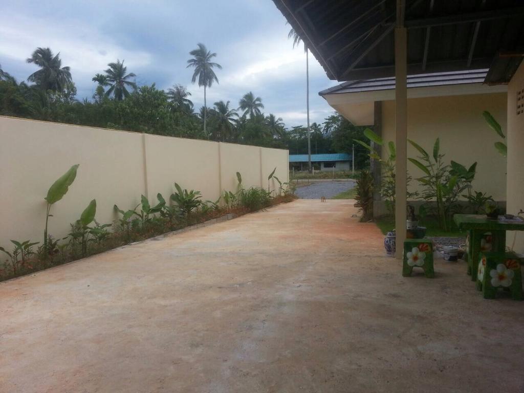 Khanom Garden Suite Pokoj fotografie